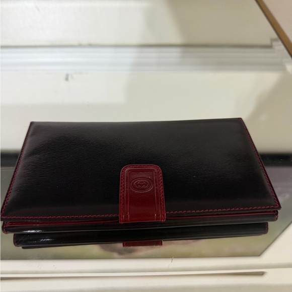 Gucci Black and Red Leather Key & Card Holder - Picture 5 of 8